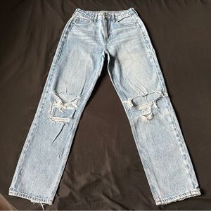 American Eagle High Rise Mom Straight Jean Size 6 Long (No. 3506)